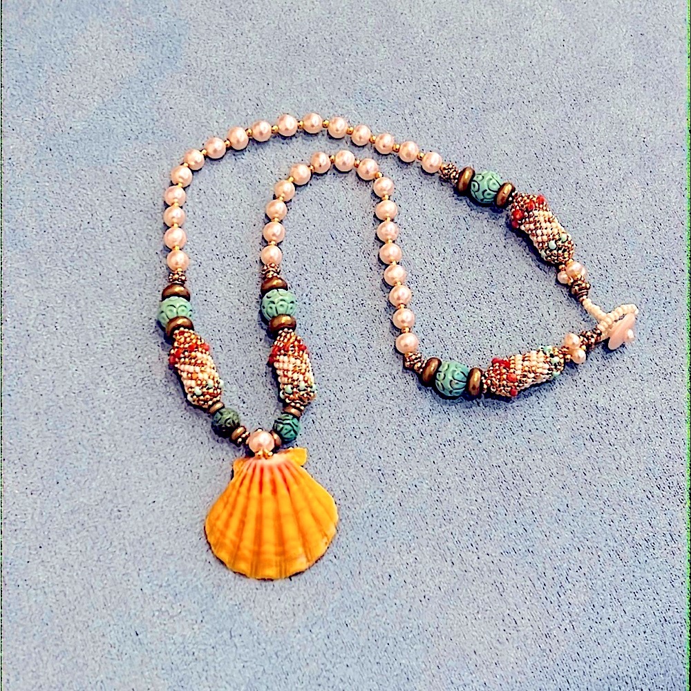 Saltwater Pearl 🐚 Choker Necklace